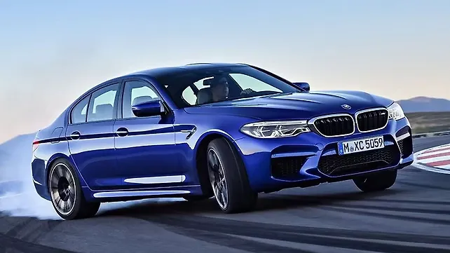 BMW M5 wins 2018 World Performance Car Award BMW M5 wins 2018 World Performance Car Award