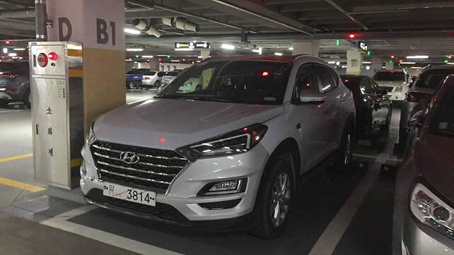 Hyundai Tucson facelift spotted in public for the first time