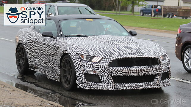 Ford Mustang Shelby GT500 spied ahead of official debut