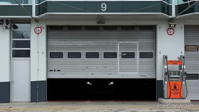 Skoda Kodiaq RS officially teased for Paris debut Skoda Kodiaq RS officially teased for Paris debut