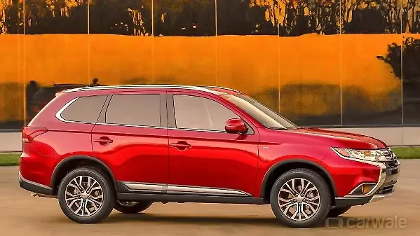 New Mitsubishi Outlander launched at Rs 31.84 lakhs New Mitsubishi Outlander launched at Rs 31.84 lakhs