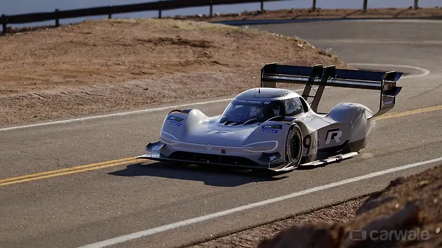 Vokswagen I.D. R smashes Pikes Peak record Vokswagen I.D. R smashes Pikes Peak record