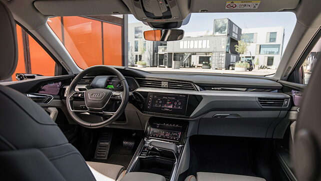 Audi E-tron Interior Revealed, Gets Five Screens - Carwale