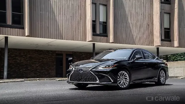 Lexus ES 300h launched in India at Rs 59.13 lakhs Lexus ES 300h launched in India at Rs 59.13 lakhs