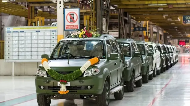 Tata Motors rolls out 1,500th Safari Storme for Indian Army Tata Motors rolls out 1,500th Safari Storme for Indian Army