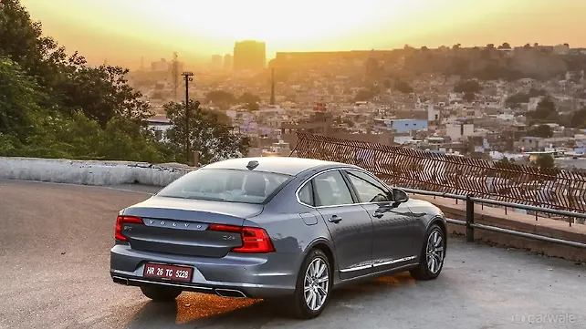 Volvo S90 Momentum variant now available at Rs 51.90 lakhs Volvo S90 Momentum variant now available at Rs 51.90 lakhs