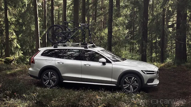 Volvo V60 Cross Country goes official Volvo V60 Cross Country goes official