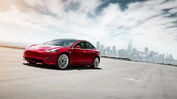 Tesla Model 3 introduced with mid-range battery pack at $45,000 Tesla Model 3 introduced with mid-range battery pack at $45,000