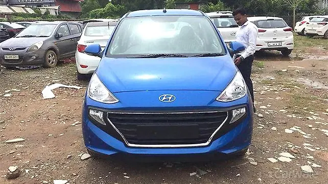 Hyundai Santro arrives at dealerships, Marina Blue paint spotted Hyundai Santro arrives at dealerships, Marina Blue paint spotted