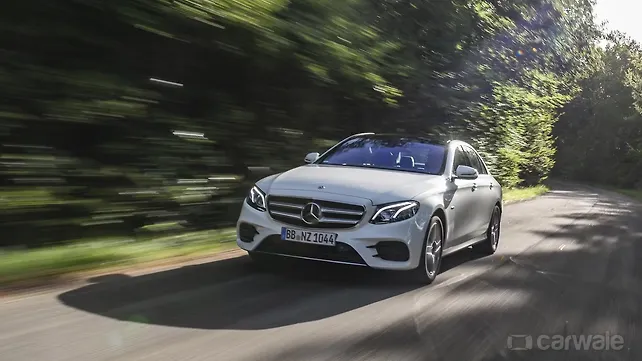 Mercedes introduces E-Class diesel plug-in hybrid Mercedes introduces E-Class diesel plug-in hybrid