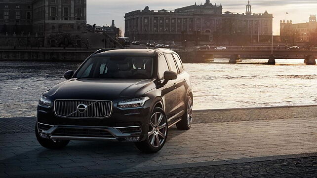 Volvo XC90 Excellence spotted with three-seat layout