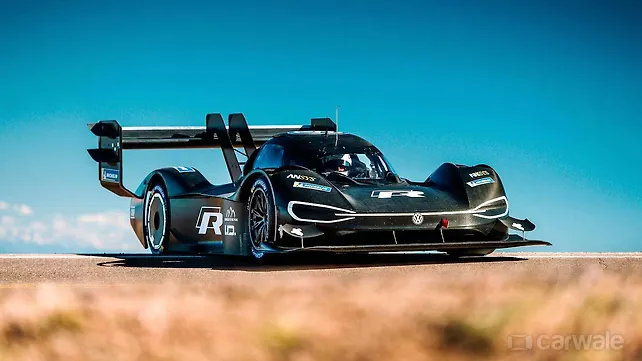 Volkswagen aims for Nurburgring EV record with its ID R electric racer Volkswagen aims for Nurburgring EV record with its ID R electric racer