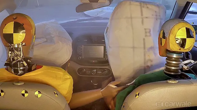 Hyundai reveals world’s first multi-collision airbag system Hyundai reveals world’s first multi-collision airbag system