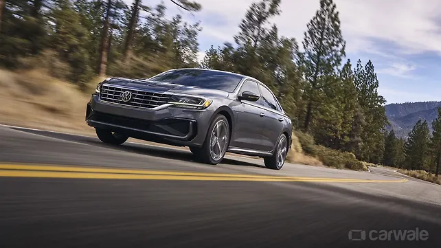 Volkswagen Passat facelift revealed Volkswagen Passat facelift revealed