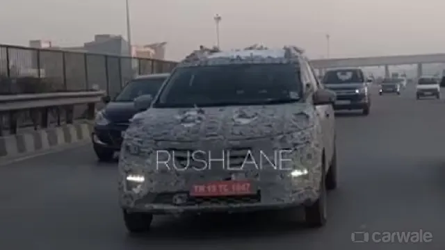 Renault RBC spied testing with LED day-time-running lights Renault RBC spied testing with LED day-time-running lights