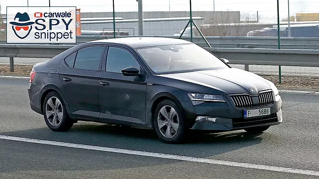 India-bound Skoda Superb facelift spied in sedan and wagon guise India-bound Skoda Superb facelift spied in sedan and wagon guise