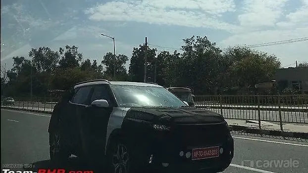 Kia SP2i (Kia Tusker) compact SUV spied testing ahead of India launch Kia SP2i (Kia Tusker) compact SUV spied testing ahead of India launch