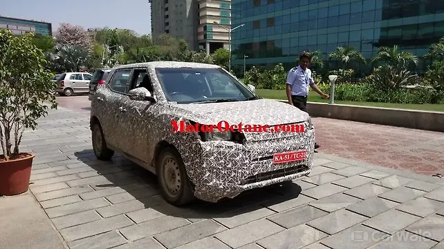 Mahindra XUV300 electric spied ahead of next year’s debut Mahindra XUV300 electric spied ahead of next year’s debut