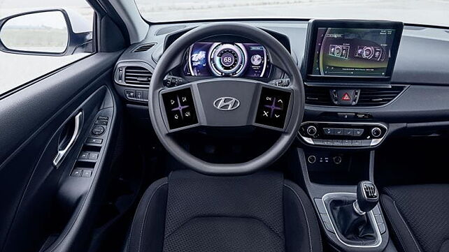Hyundai Virtual Cockpit Concept features touchscreen for safe driving