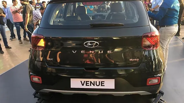 हुंडई वेन्यू 1.0L पेट्रोल-ऑटोमैटिक केवल S और SX + वेरिएंट में पेश किया जाएगा हुंडई वेन्यू 1.0L पेट्रोल-ऑटोमैटिक केवल S और SX + वेरिएंट में पेश किया जाएगा