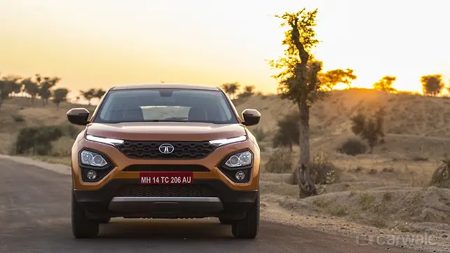 Tata Harrier continues to outsell Mahindra XUV500 and Jeep Compass in April too Tata Harrier continues to outsell Mahindra XUV500 and Jeep Compass in April too