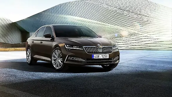 Skoda Superb facelift revealed: Now in pictures Skoda Superb facelift revealed: Now in pictures