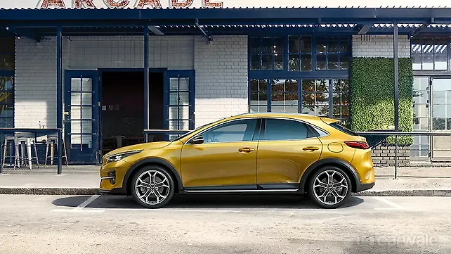Kia releases first image of all-new XCeed crossover Kia releases first image of all-new XCeed crossover