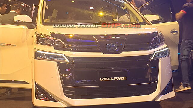 Toyota Vellfire luxury MPV showcased in India