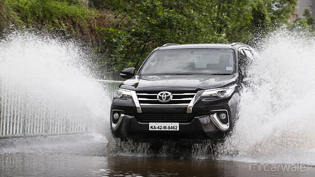 Discounts of up to Rs 1.70 lakh on Toyota Corolla Altis, Innova Crysta and Fortuner
