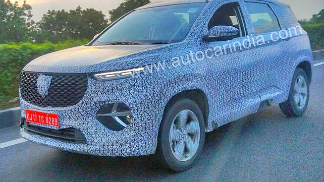 MG Hector six-seater spied for the first time in India