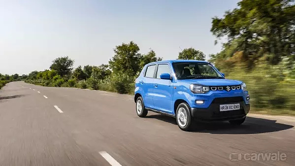 Your weekly dose of car updates: Maruti discounts,Tata Altroz spotted, Maruti S-Presso driven