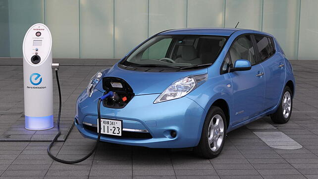 Electric vehicles must make noise by 2019