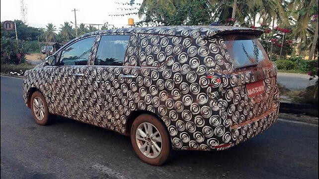 2016 Toyota Innova spied testing again