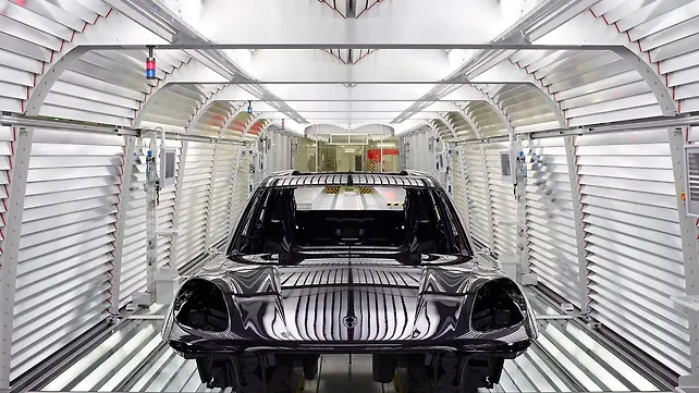 Porsche ramps up production for Macan premium SUV Porsche ramps up production for Macan premium SUV