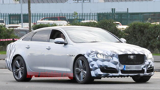 Jaguar XJ facelift spied testing