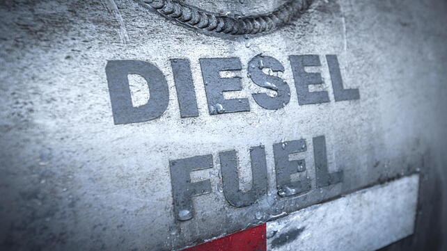 Government plans to reduce diesel prices by Rs 2 per litre