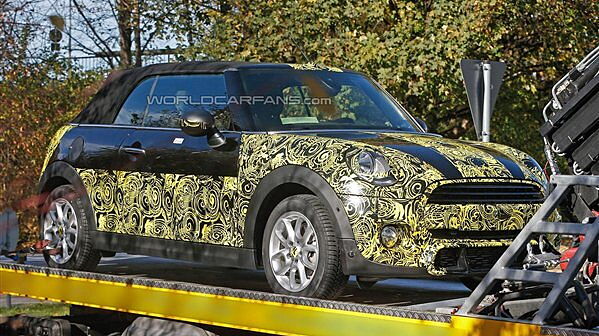 New Mini Cooper Convertible spotted in Munich