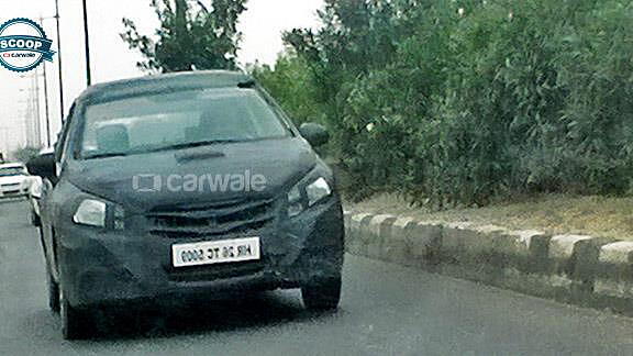 Maruti Suzuki S-Cross spied testing on Jaipur highway