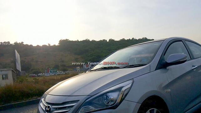 Hyundai Verna facelift spied testing