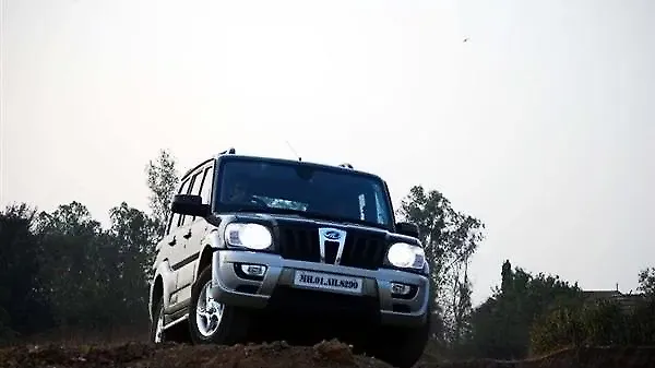 Mahindra Scorpio is the nation's best-selling SUV in FY 2013-14 Mahindra Scorpio is the nation's best-selling SUV in FY 2013-14