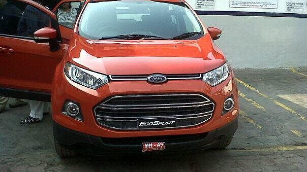 Ford EcoSport spotted at Mumbai dealership