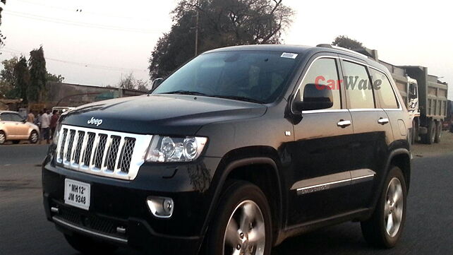 Jeep Grand Cherokee and Wrangler caught testing on Mumbai-Ahmedabad highway
