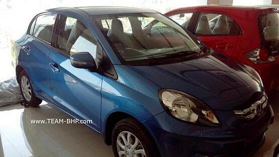 Honda Amaze spotted at a dealership, launch just around the corner