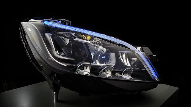 Mercedes-Benz developing new LED headlights
