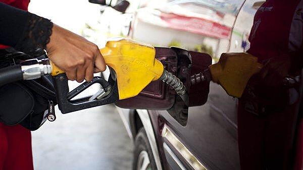 Petrol prices may fall by Rs 2.50 by August 15