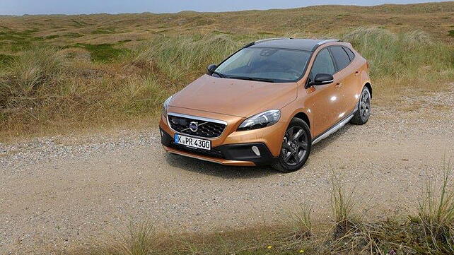 Volvo V40 Cross Country petrol variant to be launched in India tomorrow