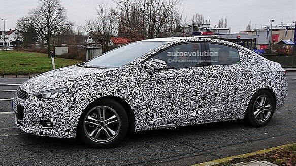 Next-gen Chevrolet Cruze spotted again