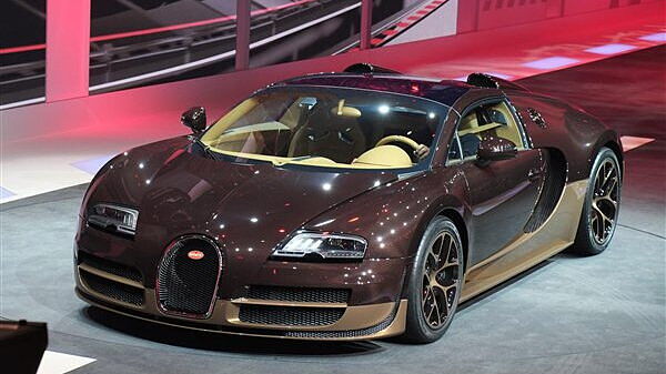 Bugatti Veyron Grand Sport Vitesse Rembrandt unveiled at the 2014 Geneva Motor Show 