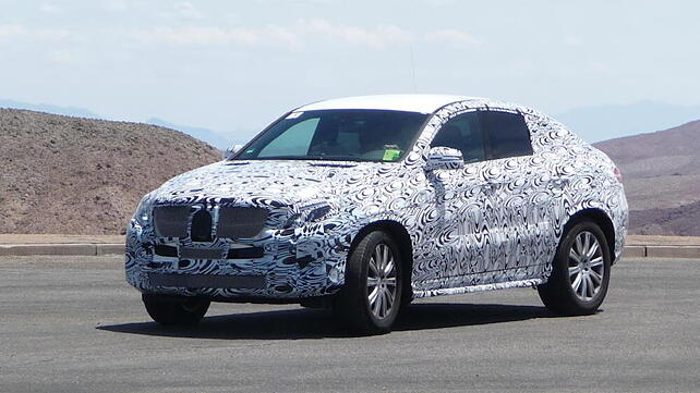 Mercedes MLC spied testing in Death Valley