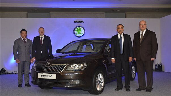 Skoda Superb facelift launched in India for Rs 18.87 lakh